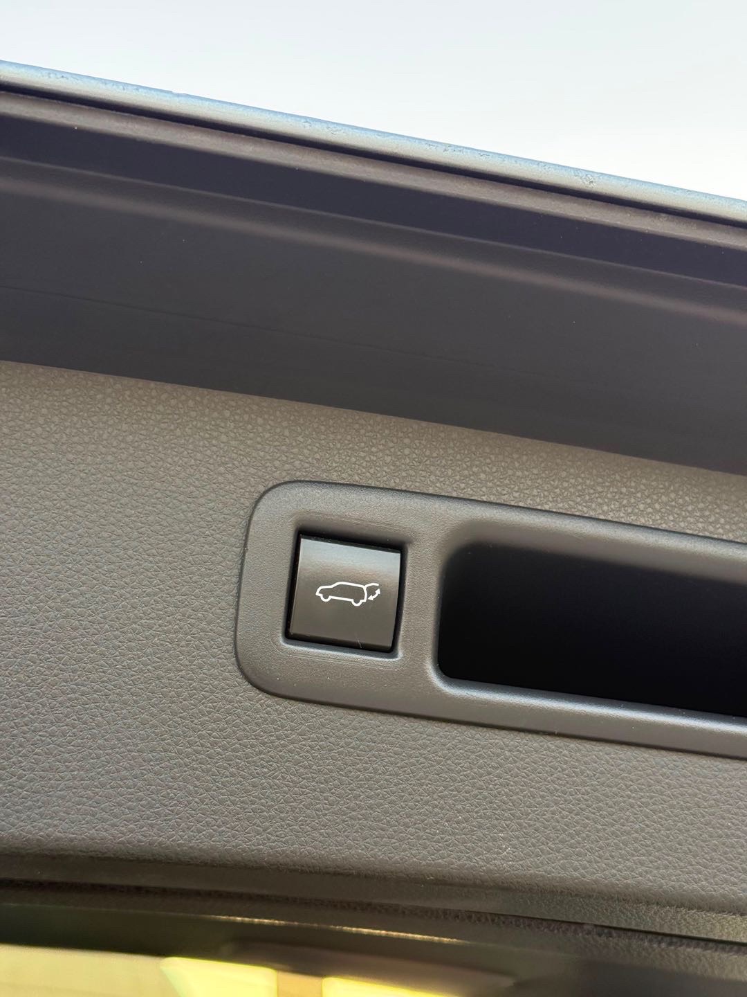 2020 Toyota Highlander Platinum thumbnail 11