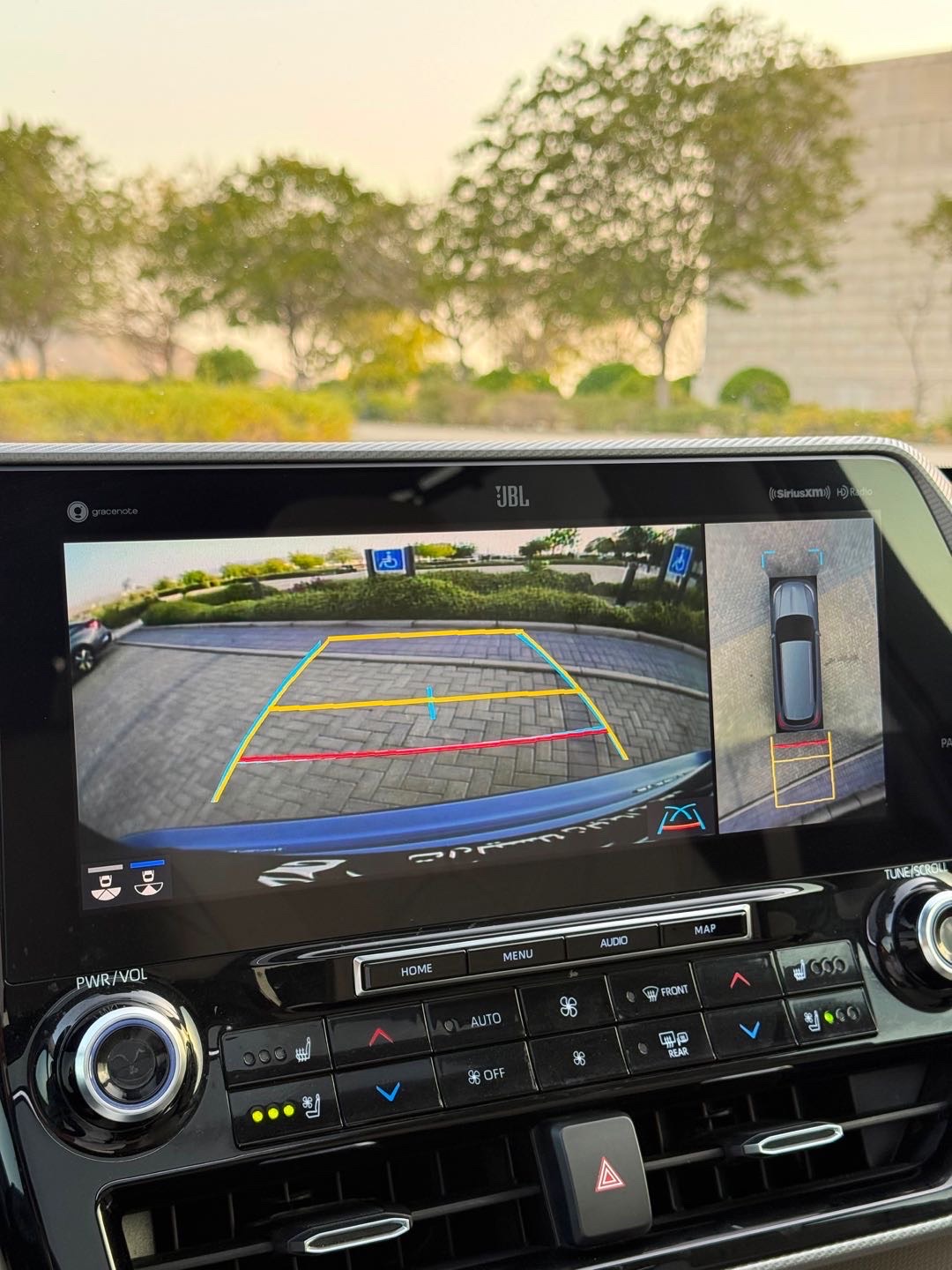 2020 Toyota Highlander Platinum thumbnail 15