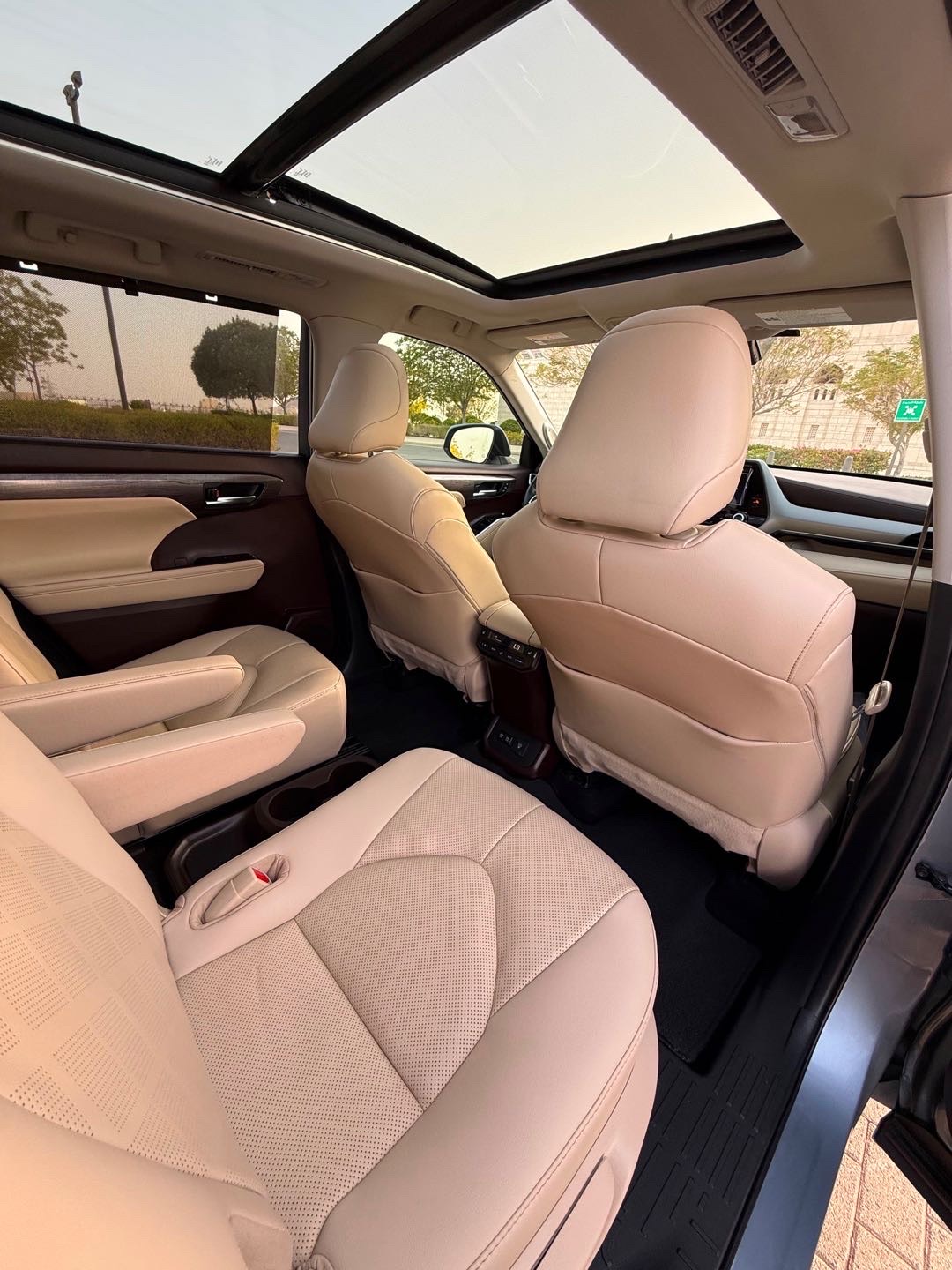 2020 Toyota Highlander Platinum thumbnail 18
