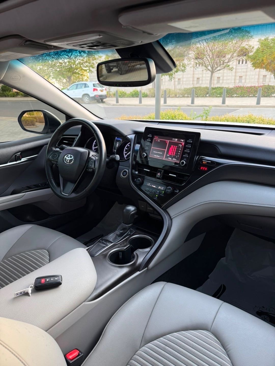 2022 Toyota Camry SE thumbnail 10