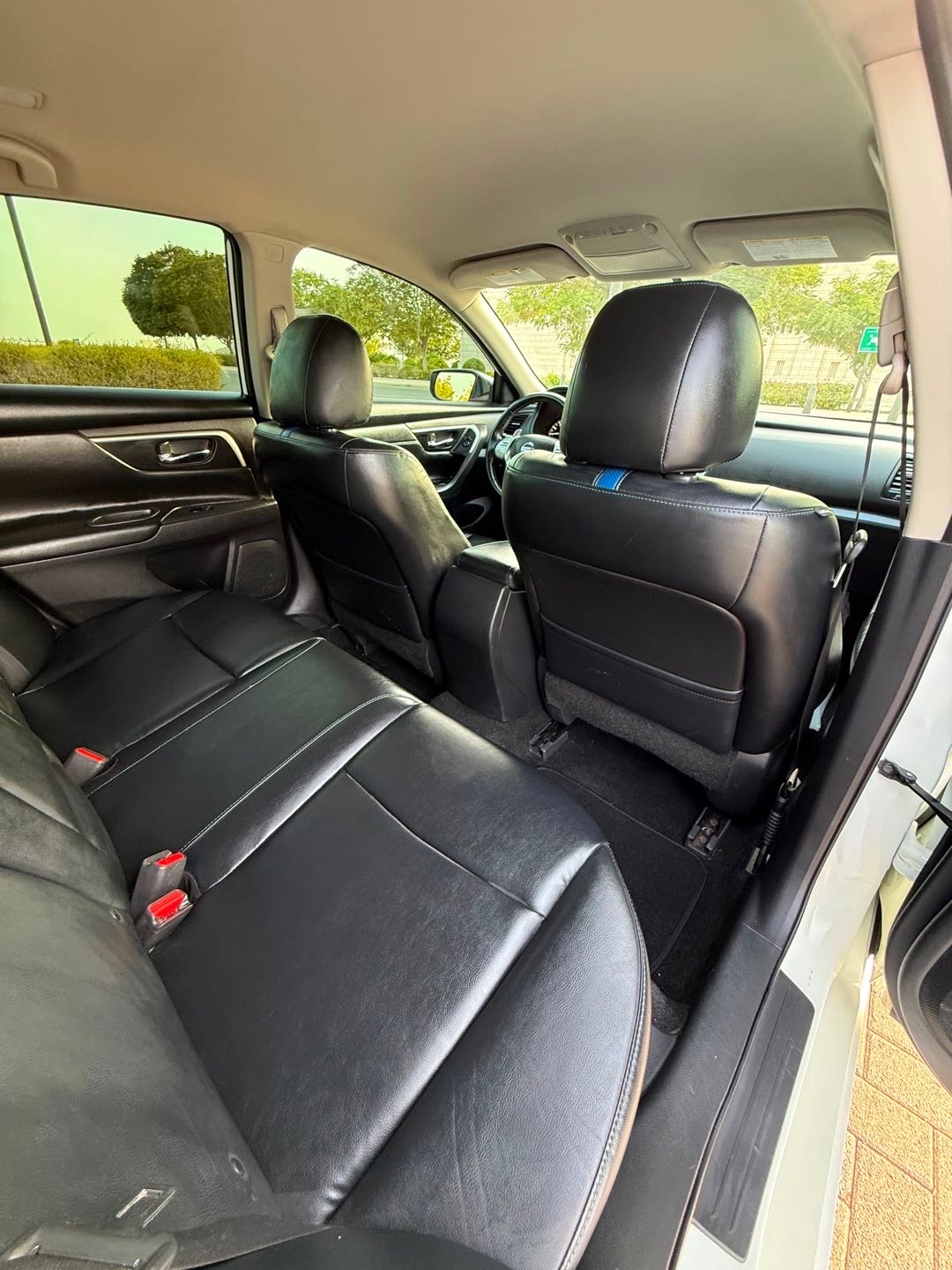 2018 Nissan Altima SR thumbnail 11