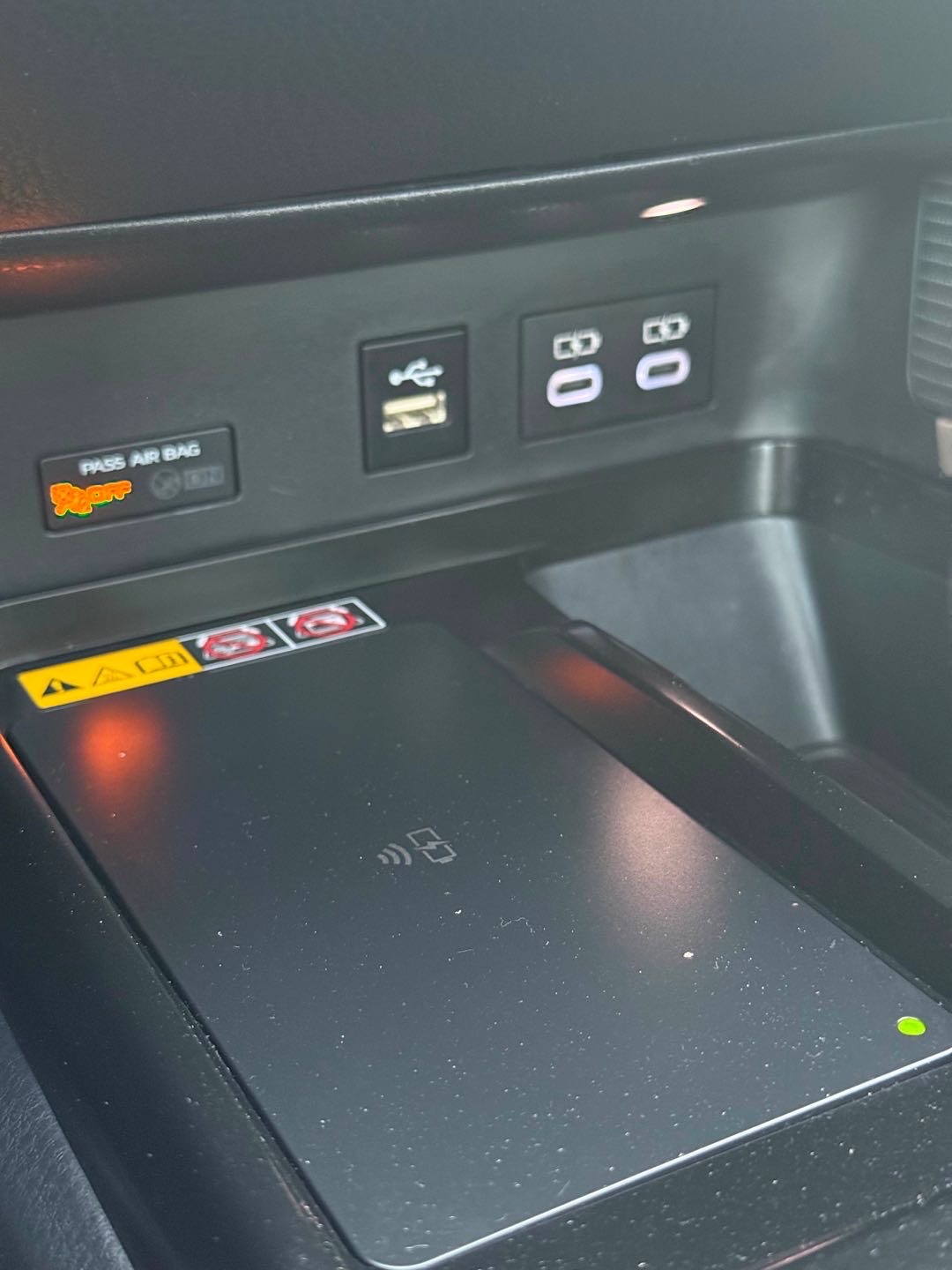 2025 Toyota Camry SE thumbnail 13