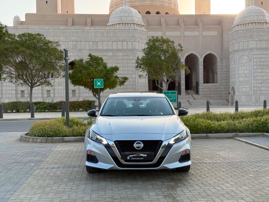 2020 Nissan Altima SR