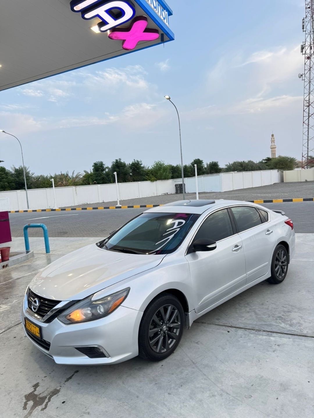 2017 Nissan Altima SV thumbnail 7