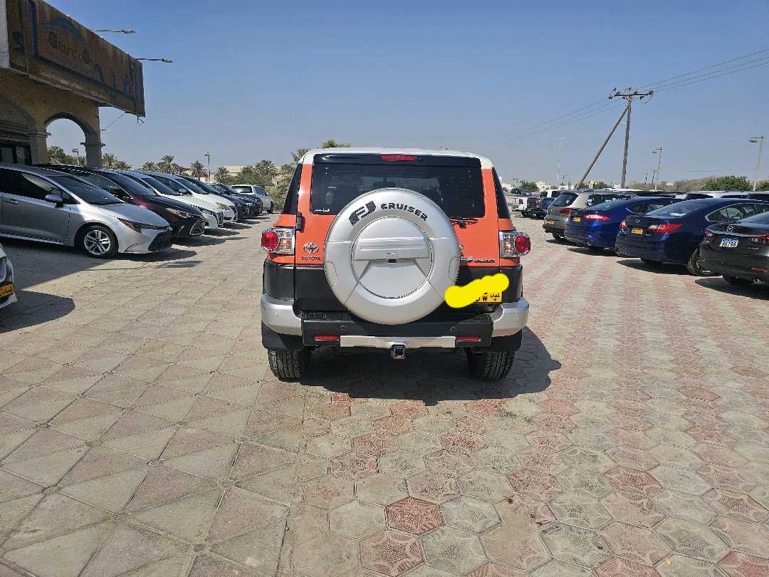 2013 Toyota FJ Cruiser Base thumbnail 4