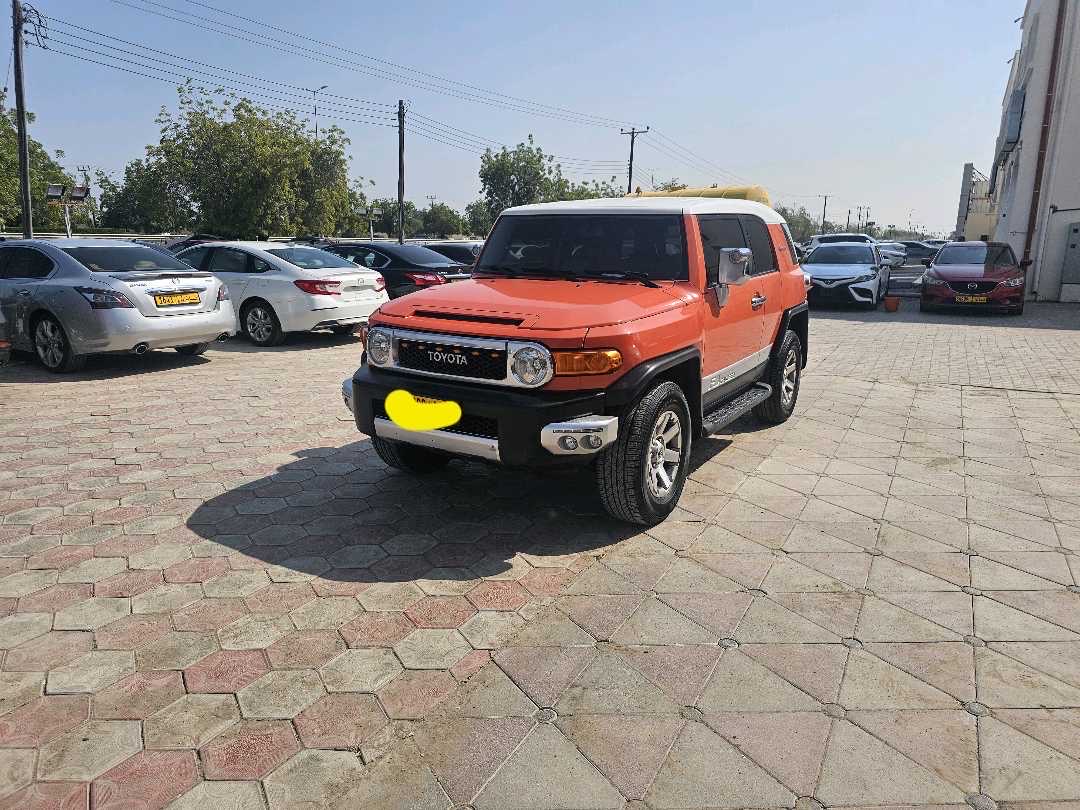 2013 Toyota FJ Cruiser Base thumbnail 8