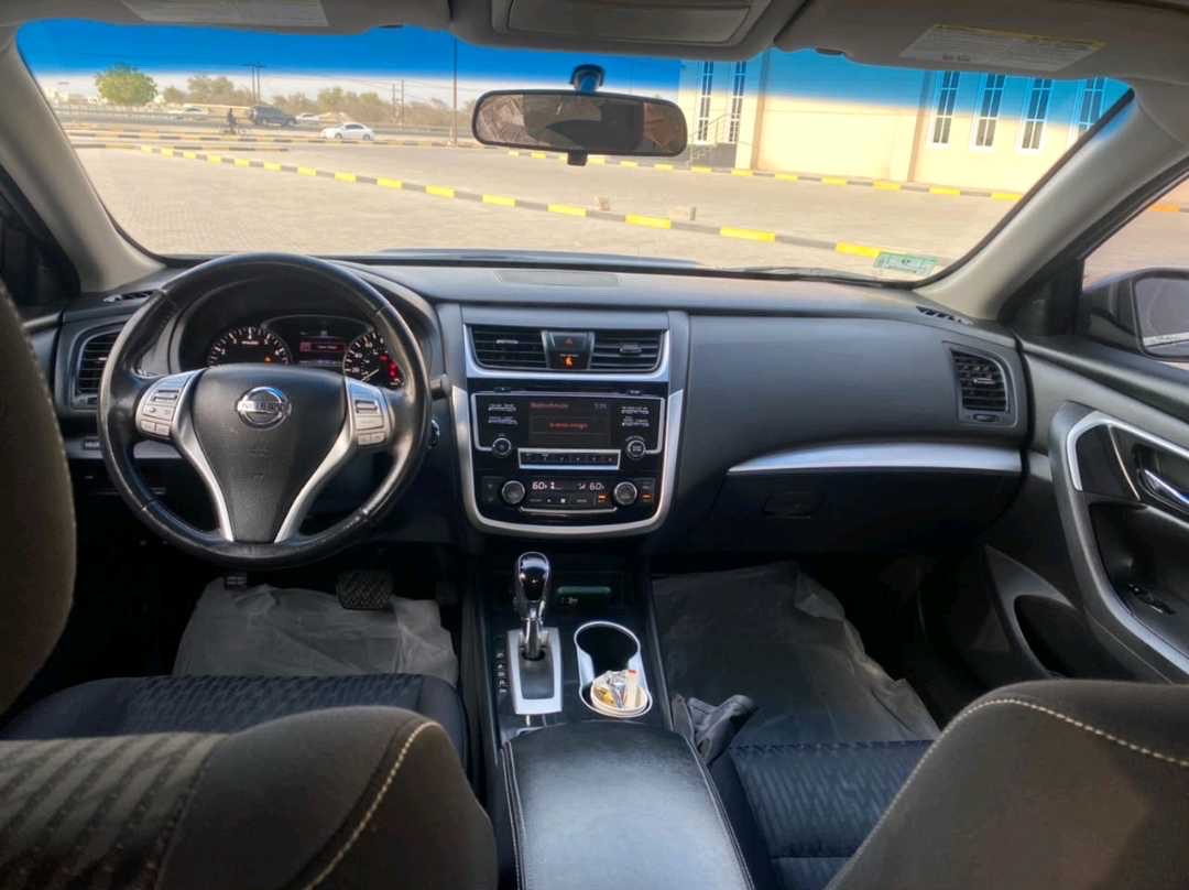 2018 Nissan Altima SV thumbnail 7