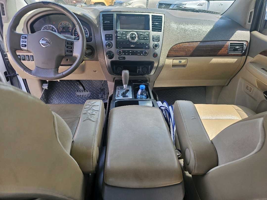 2012 Nissan Armada Platinum thumbnail 7