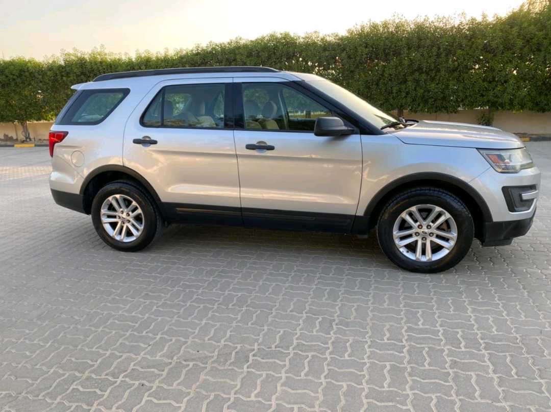 2017 Ford Explorer Platinum thumbnail 12