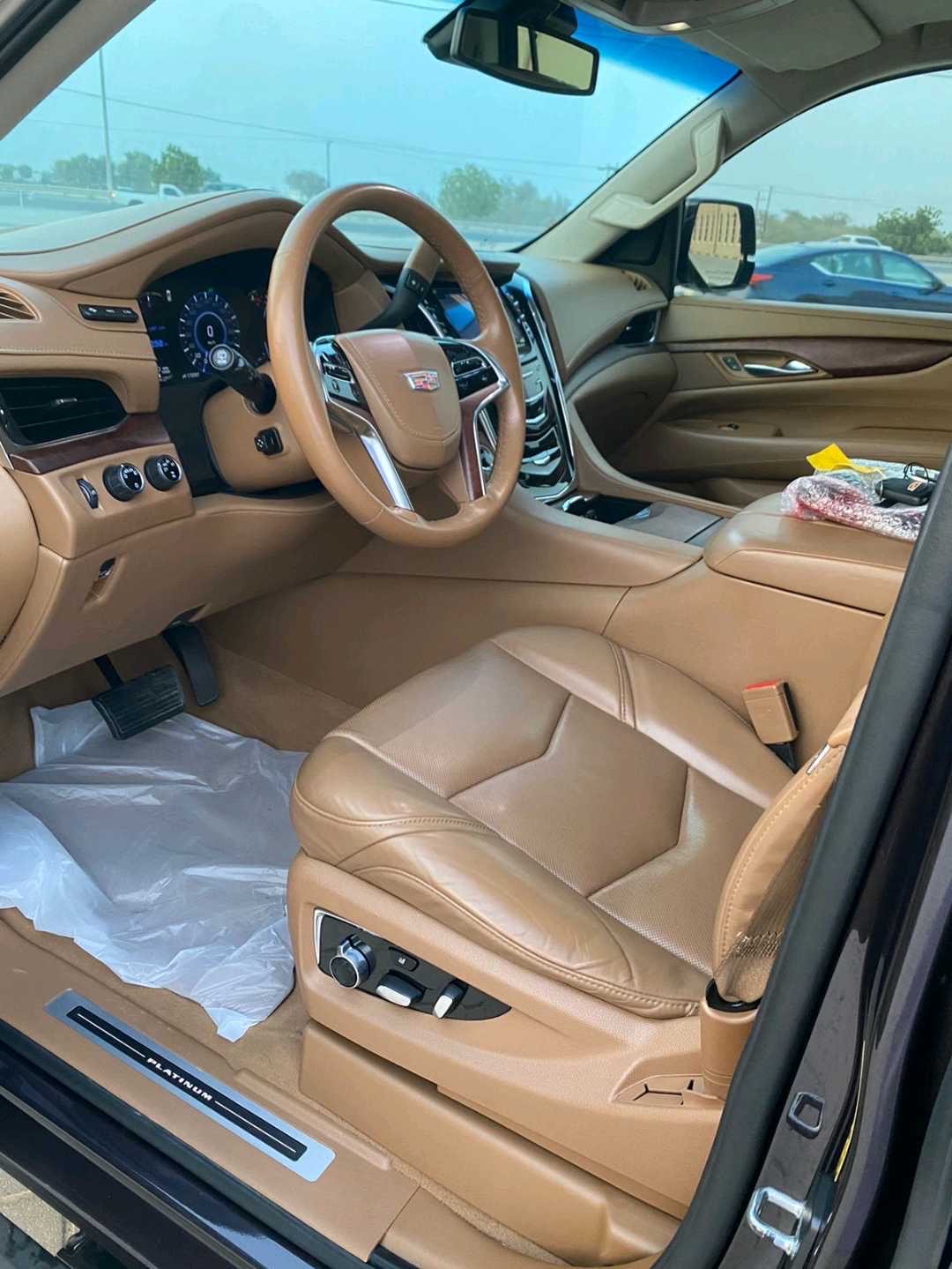 2016 Cadillac Escalade Luxury thumbnail 8
