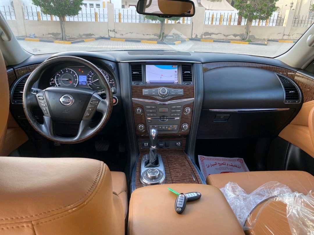 2014 Nissan Patrol Platinum thumbnail 4