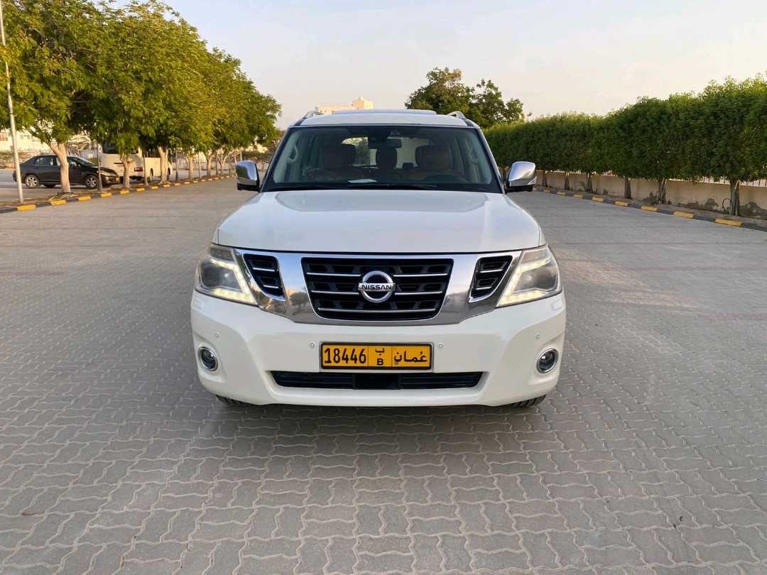 2014 Nissan Patrol Platinum thumbnail 6