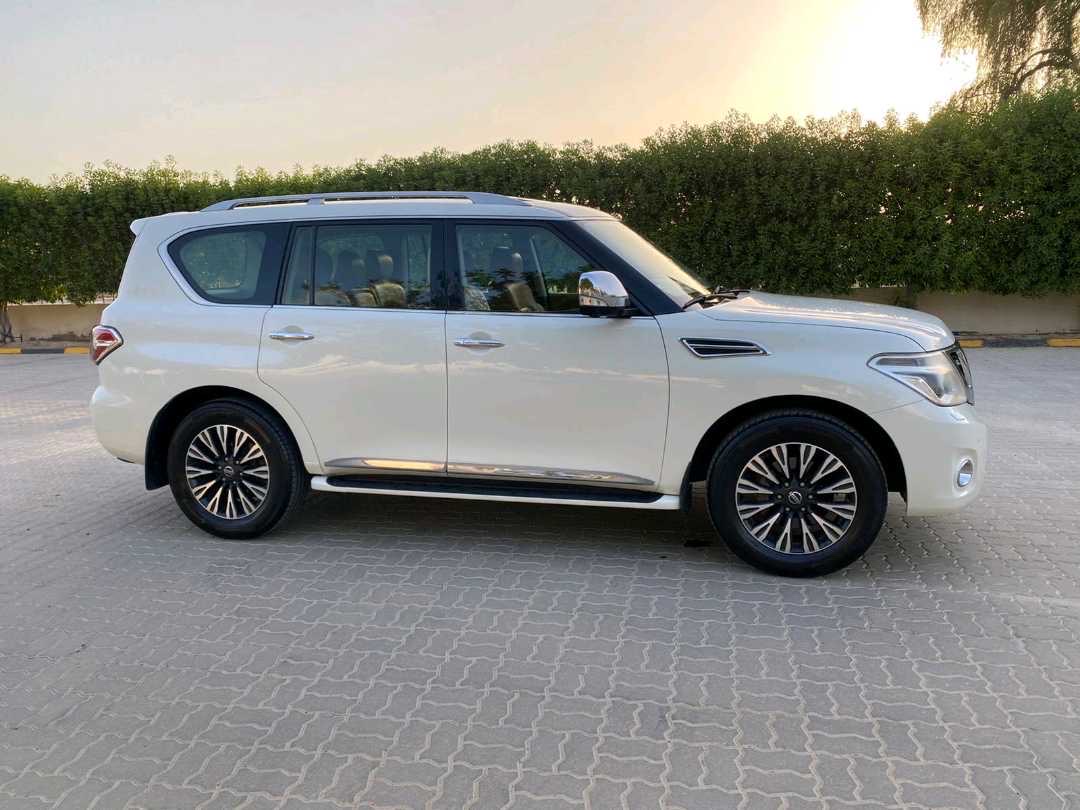 2014 Nissan Patrol Platinum thumbnail 12