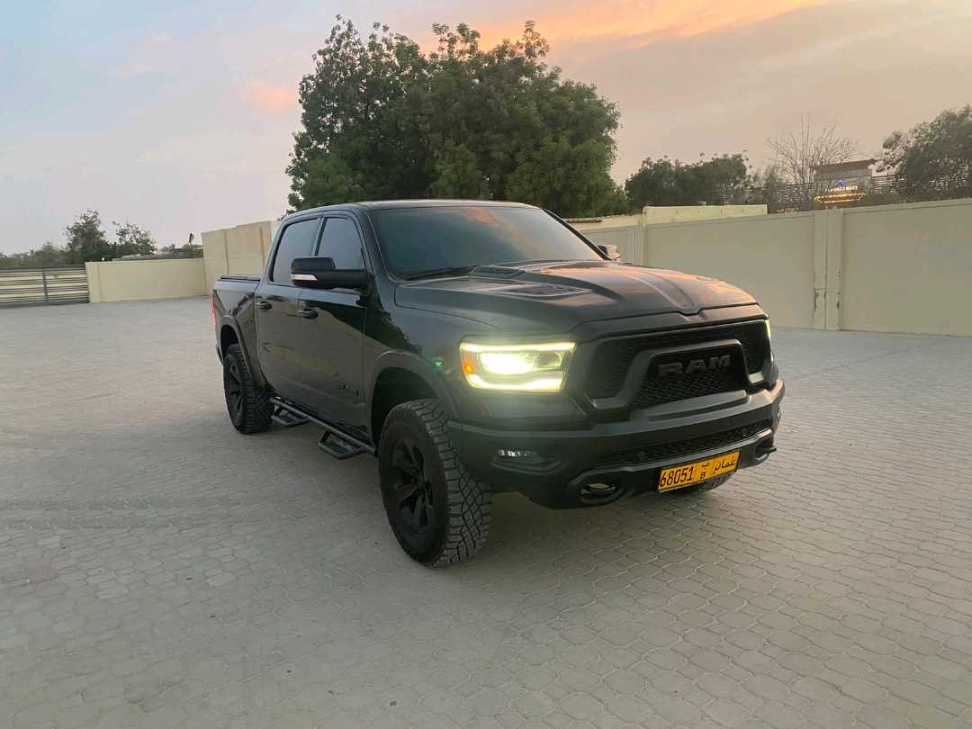2019 Dodge Ram Platinum thumbnail 2