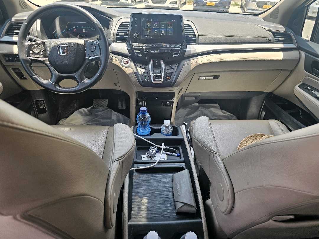 2020 Honda Odyssey Platinum thumbnail 3