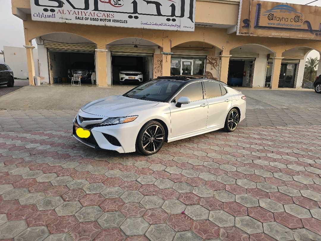 2020 Toyota Camry XSE thumbnail 2