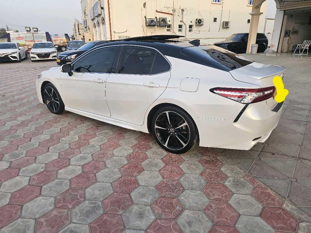 2020 Toyota Camry XSE thumbnail 6