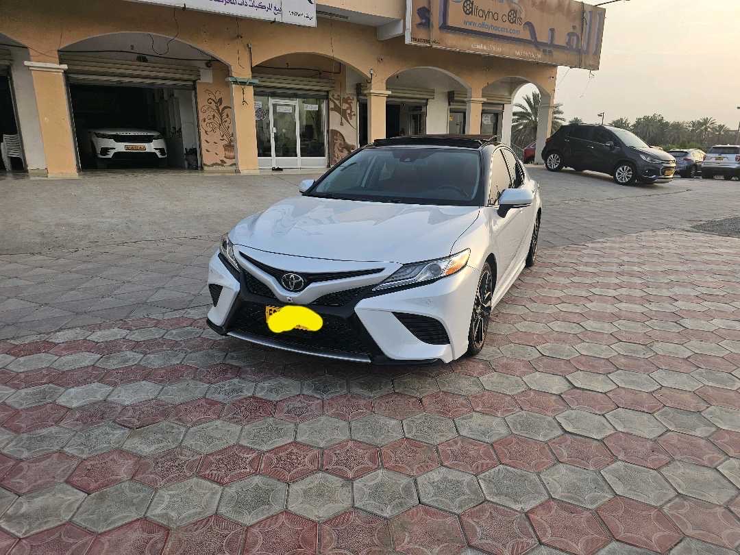 2020 Toyota Camry XSE thumbnail 7