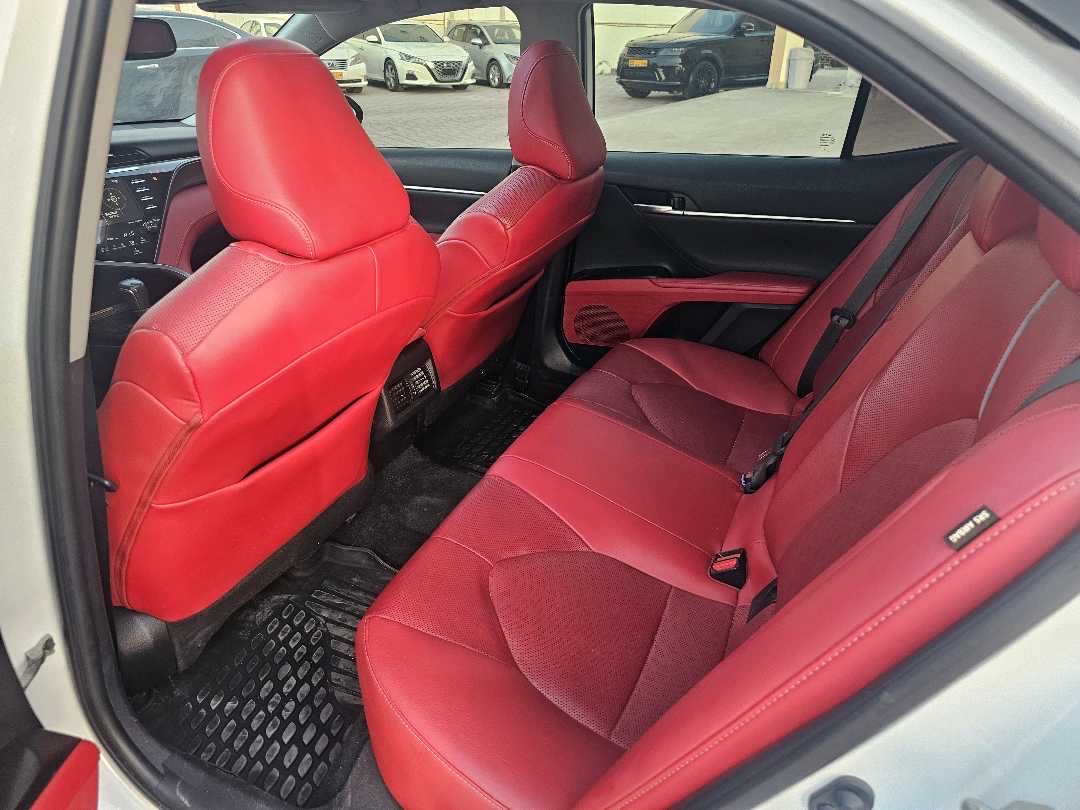 2020 Toyota Camry XSE thumbnail 11