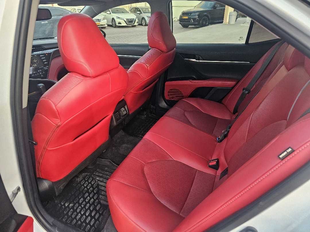 2020 Toyota Camry XSE thumbnail 12