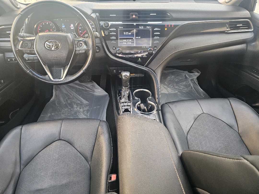 2018 Toyota Camry XSE thumbnail 8