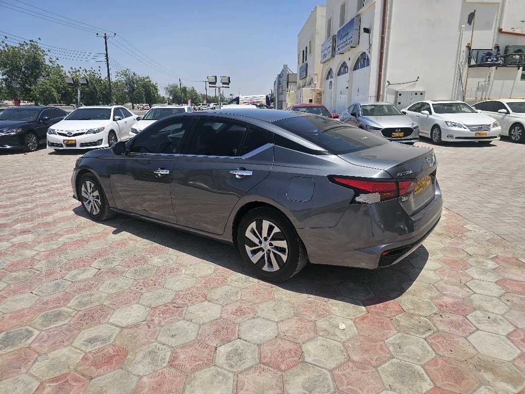 2022 Nissan Altima S thumbnail 7
