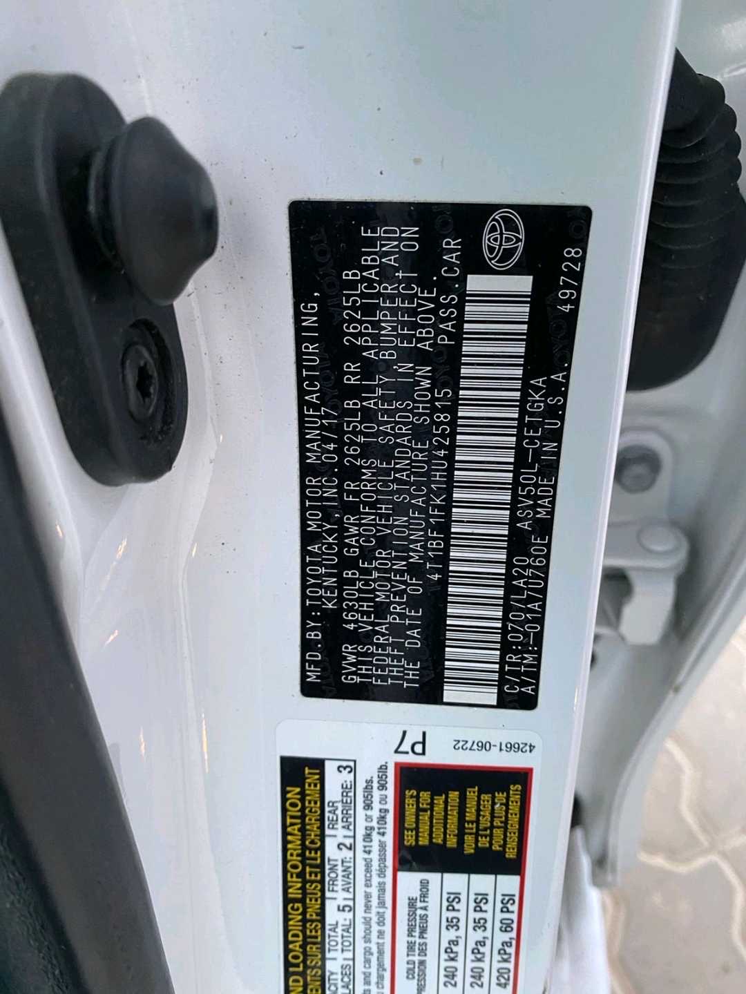 2017 Toyota Camry XSE thumbnail 4
