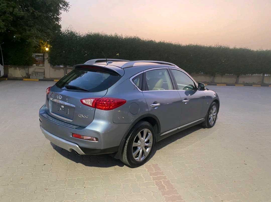 2017 Infiniti QX50 Pure thumbnail 6