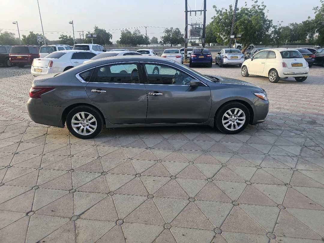 2018 Nissan Altima S thumbnail 6