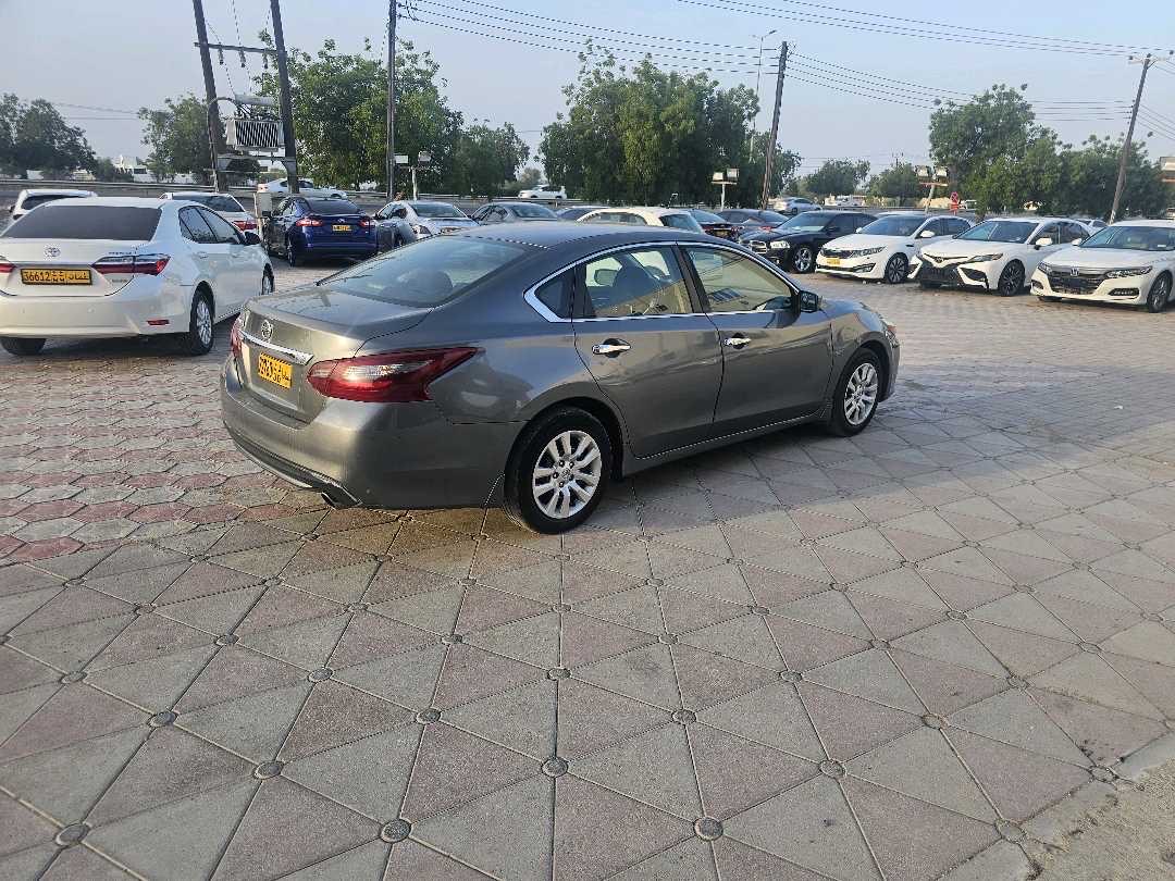 2018 Nissan Altima S thumbnail 7