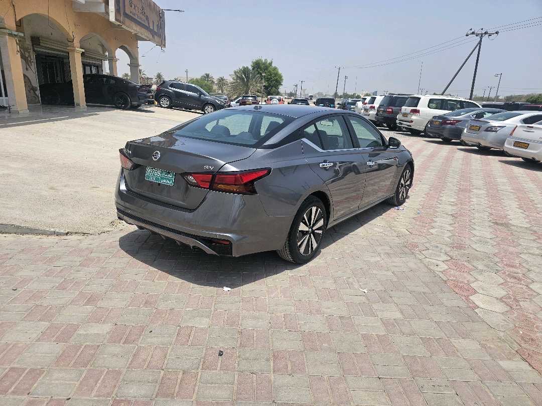 2021 Nissan Altima SV thumbnail 8