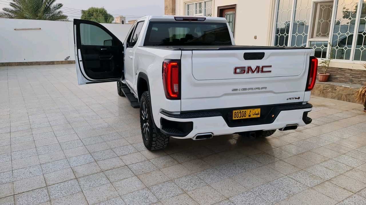 2020 GMC Sierra AT4 thumbnail 2