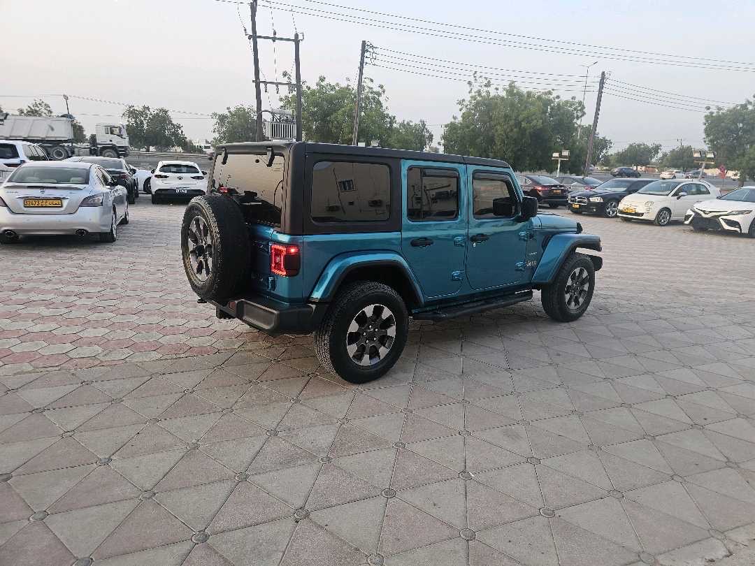 2019 Jeep Wrangler Sahara thumbnail 6