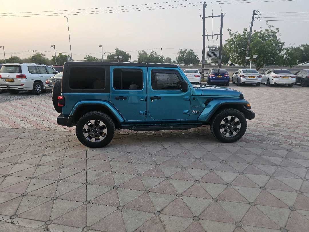 2019 Jeep Wrangler Sahara thumbnail 11
