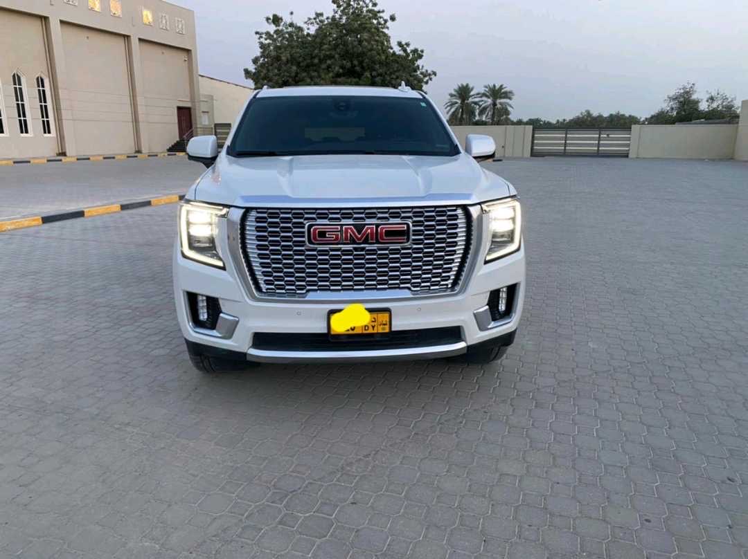 2022 GMC Yukon Denali thumbnail 2