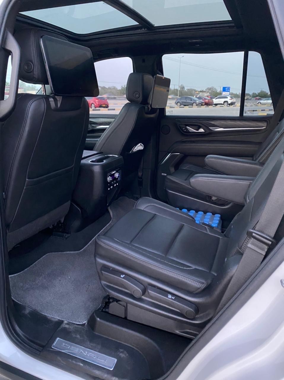 2022 GMC Yukon Denali thumbnail 4