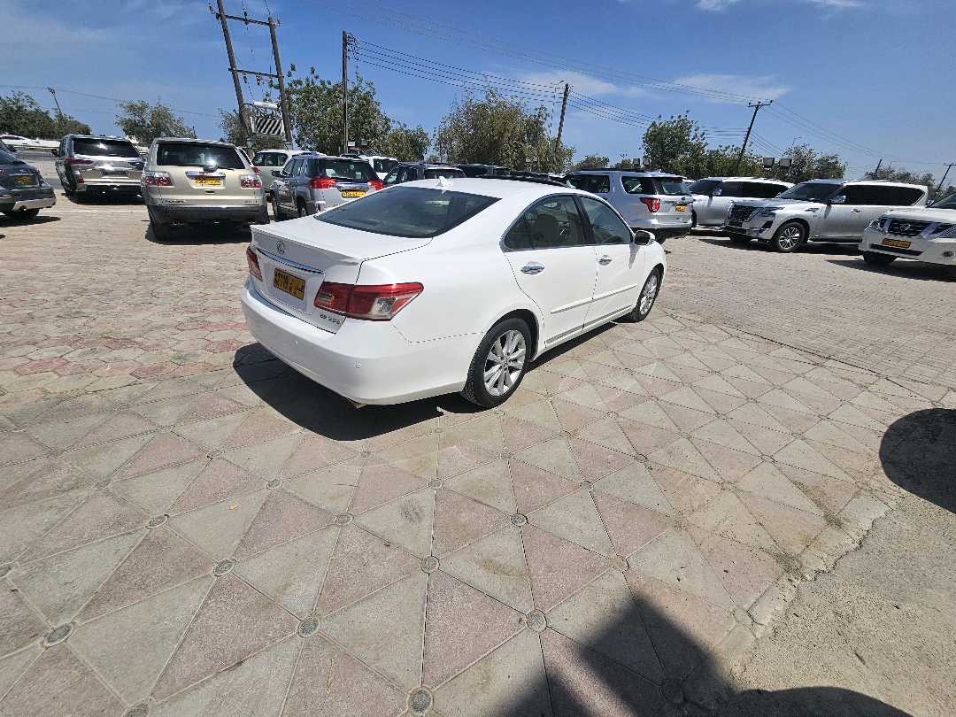 2012 Lexus ES 350 thumbnail 2