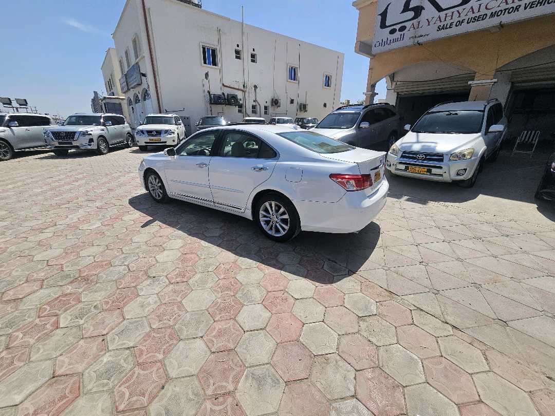 2012 Lexus ES 350 thumbnail 6