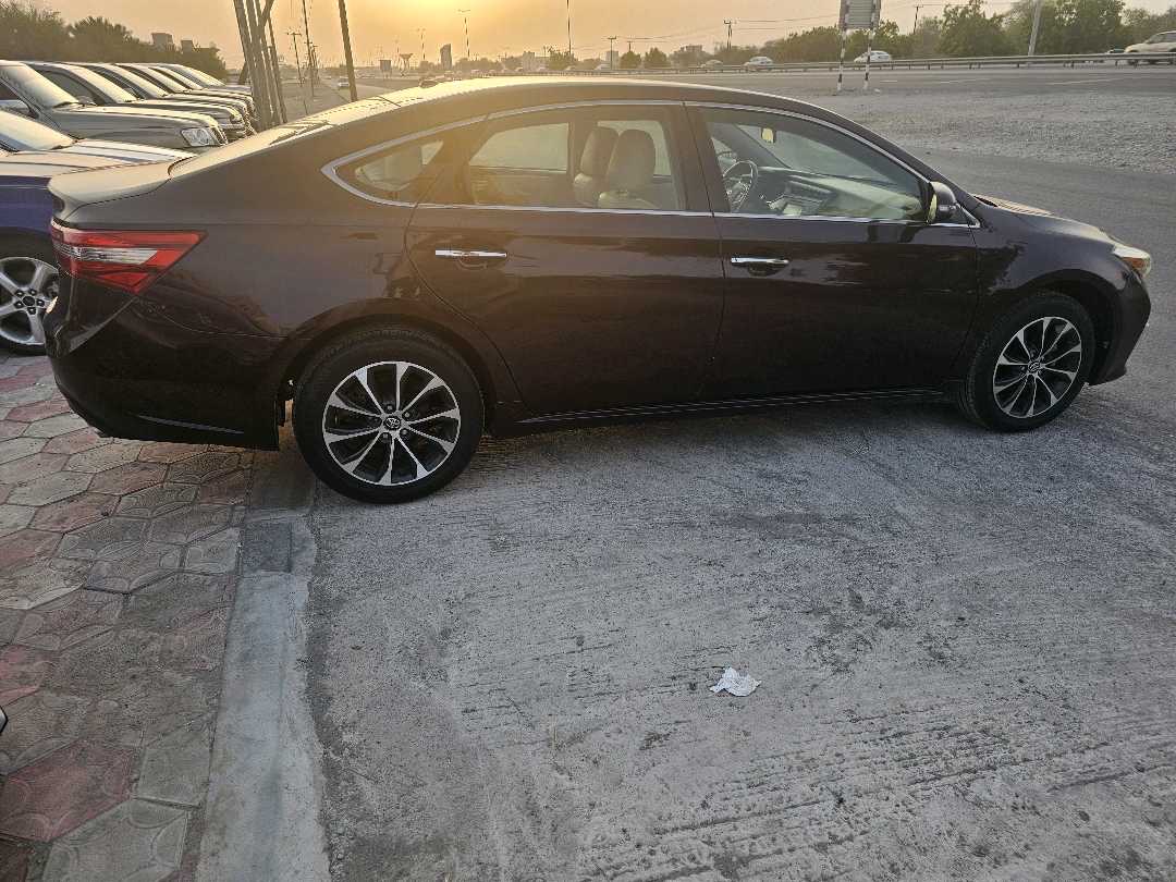 2018 Toyota Avalon XLE thumbnail 6