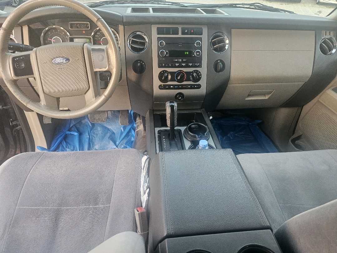 2014 Ford Expedition S thumbnail 6
