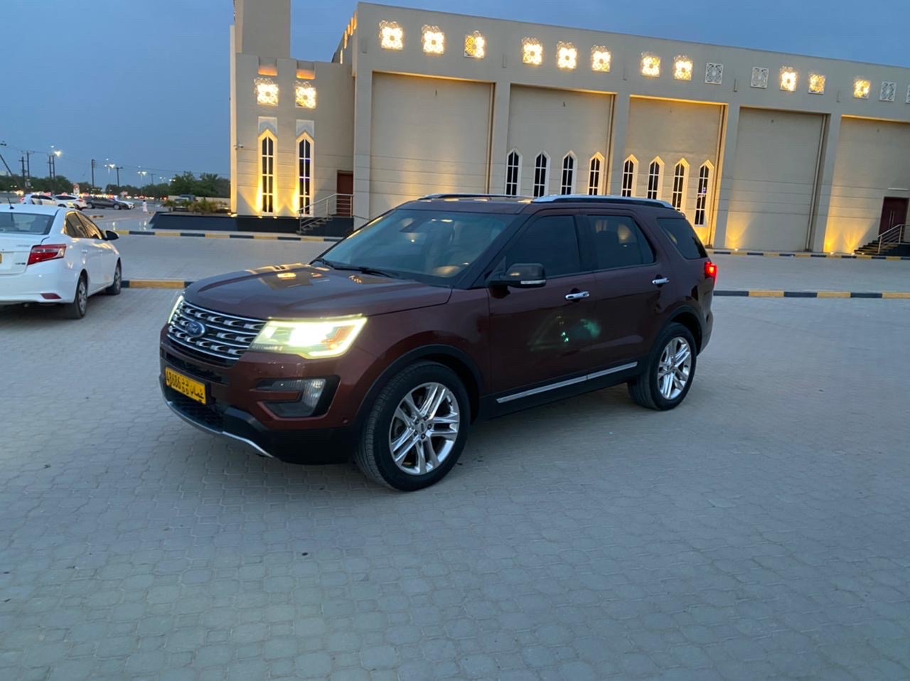 2016 Ford Explorer S thumbnail 7