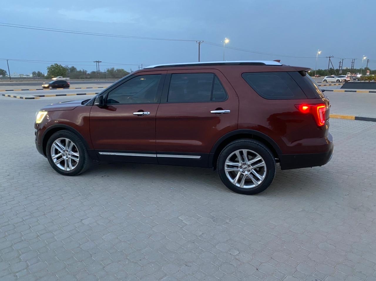 2016 Ford Explorer S thumbnail 9
