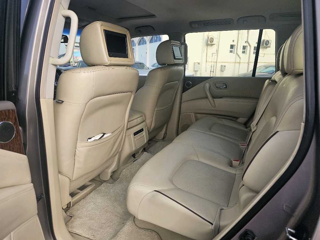 2014 Nissan Patrol Platinum thumbnail 5