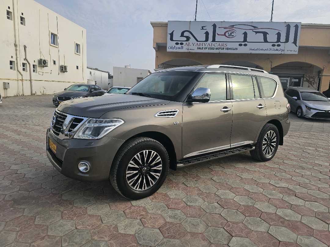 2014 Nissan Patrol Platinum thumbnail 6