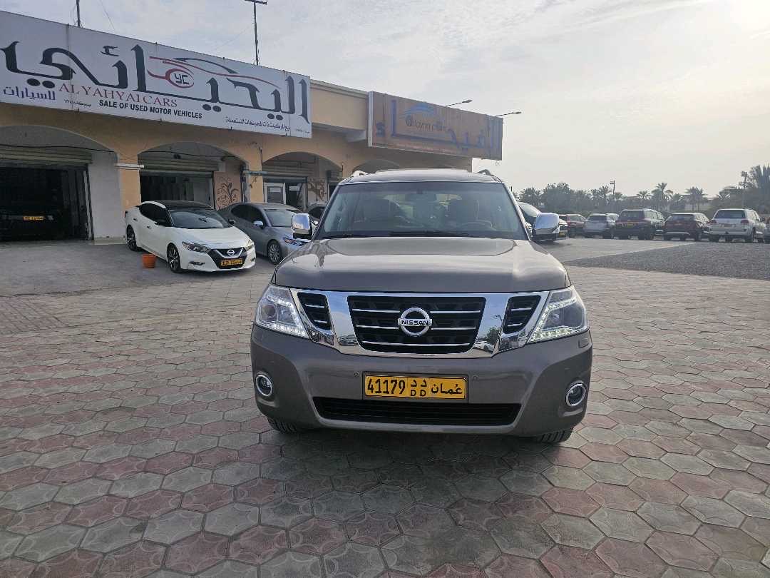 2014 Nissan Patrol Platinum thumbnail 7