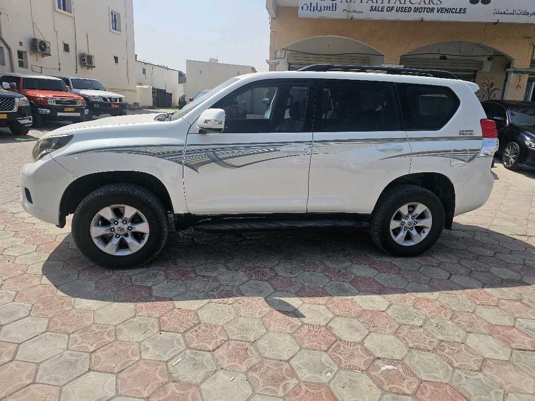 2011 Toyota Prado VXR thumbnail 5
