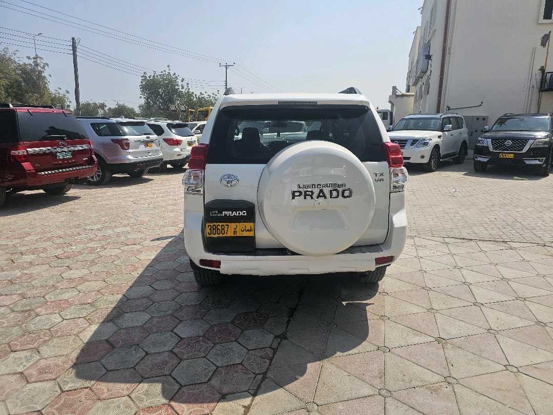 2011 Toyota Prado VXR thumbnail 7
