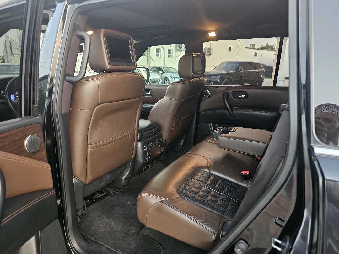 2018 Nissan Armada Platinum thumbnail 5
