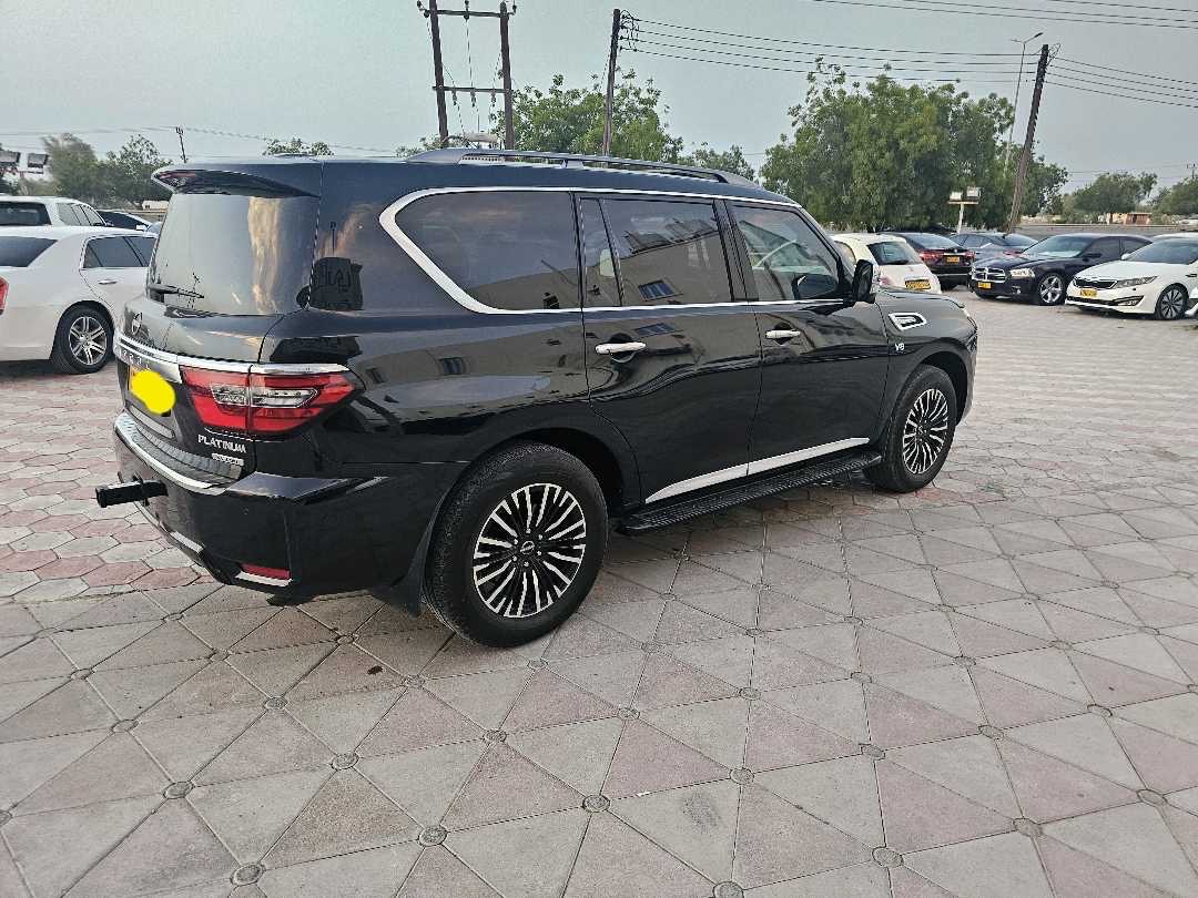 2018 Nissan Armada Platinum thumbnail 8