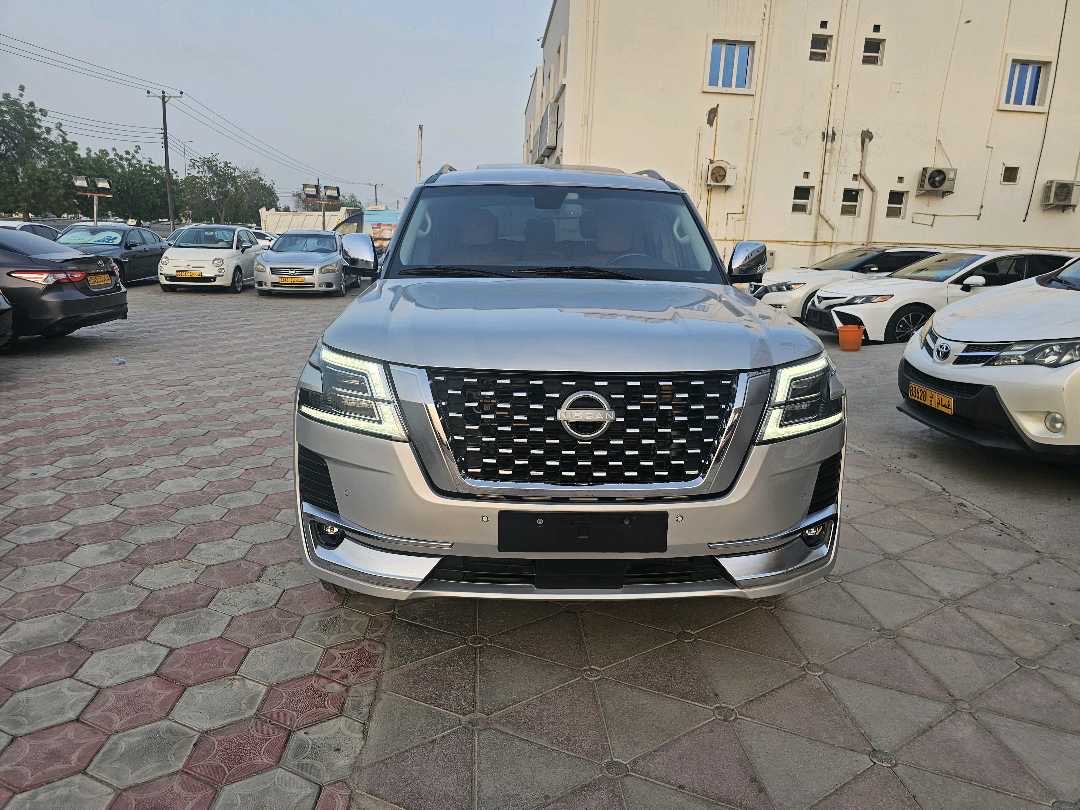 2019 Nissan Armada SV thumbnail 2